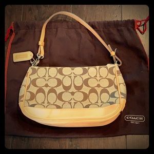 Coach Tan Signature C Clutch No M 22-6094
